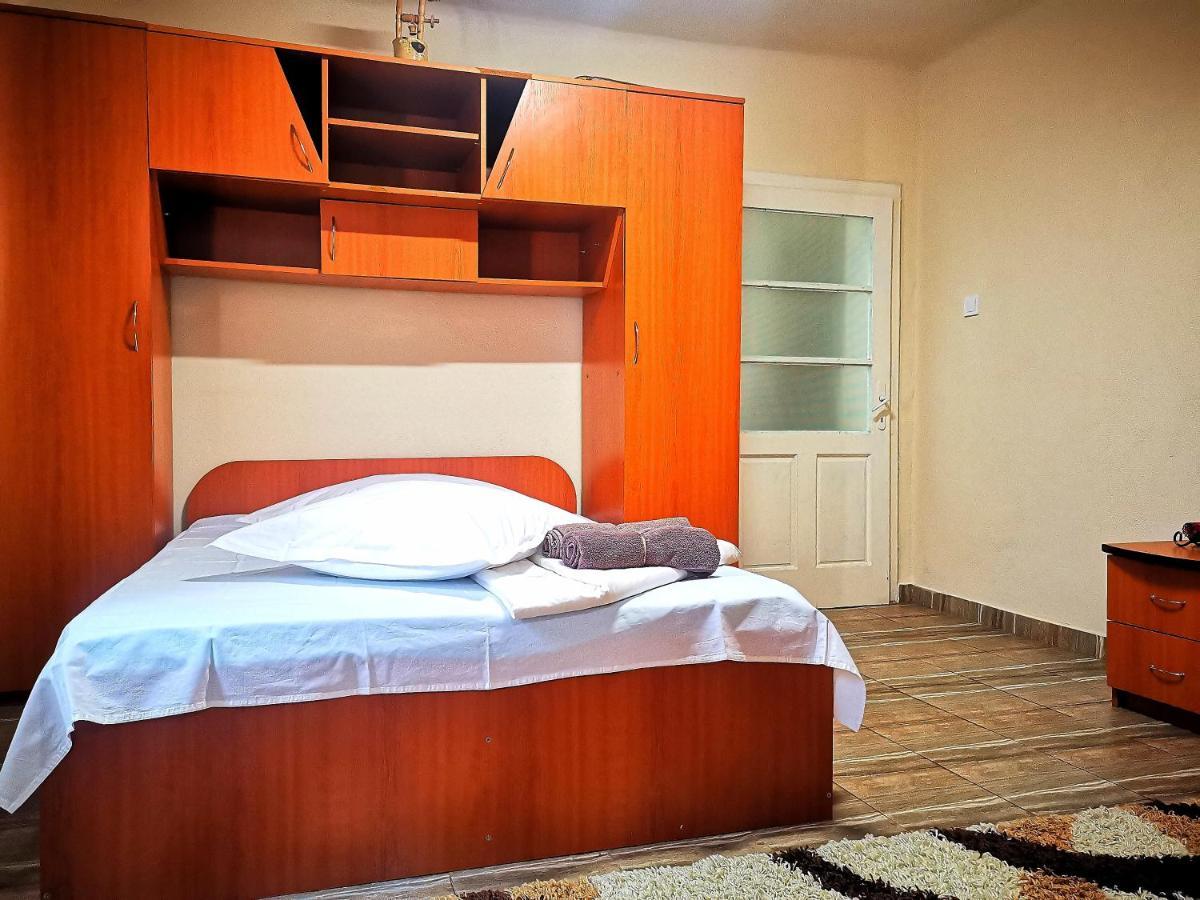 فيلا Casa Petrescu Curtea de Argeş المظهر الخارجي الصورة